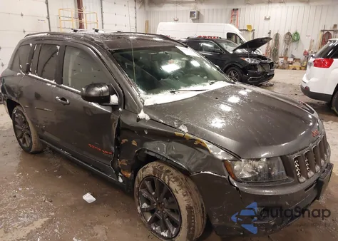 2016 Jeep Compass 75Th Anniversary z USA, uszkodzony, nr VIN 1C4NJDBB0GD673852